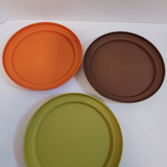 Tupperware Serve N Seal Replacement Lid Plate Round Plastic Multicolor Lot of 3 - Picture 3 of 6